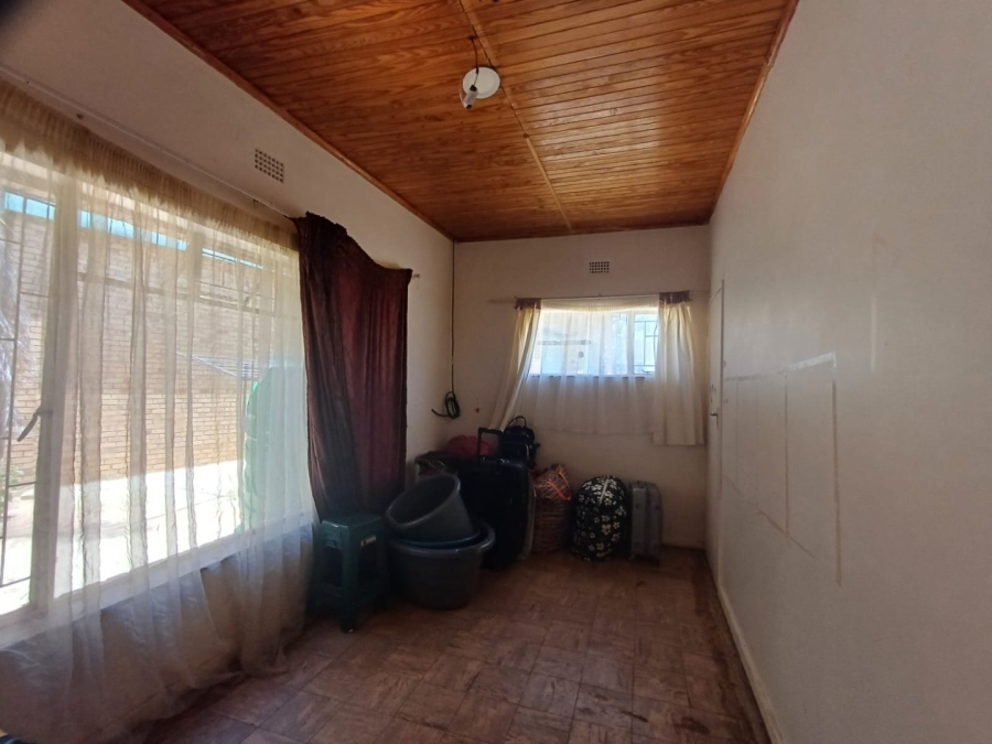 6 Bedroom Property for Sale in Makwassie North West